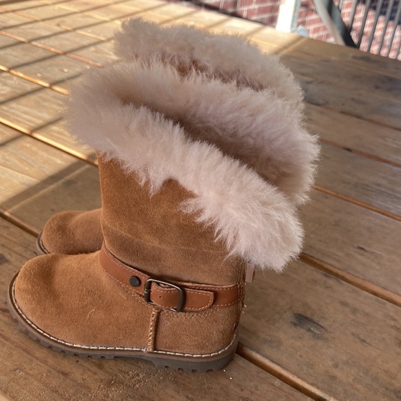 Size 8 - Picture 4 of 5